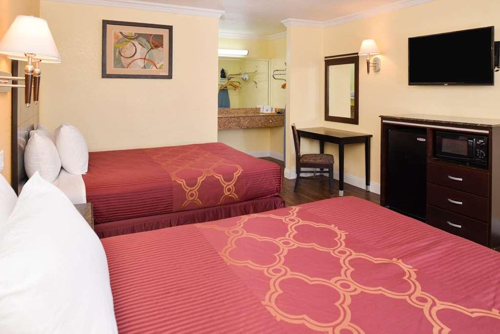 Americas Best Value Inn-Rialto Zimmer foto